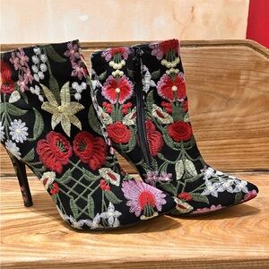 JustFab Black Floral Embroidered Heeled Boots
